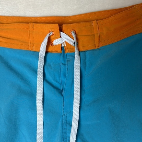 TYR Trunks board shorts Medium blue piping slight imperfection shown in pics - Picture 3 of 12
